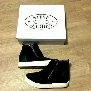 Steve Madden black platform zip up sneakers